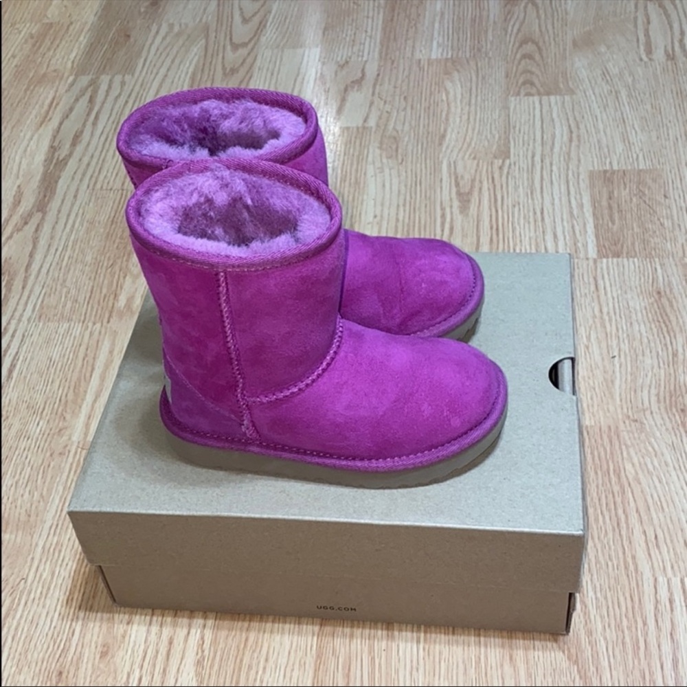Ugg girl boot